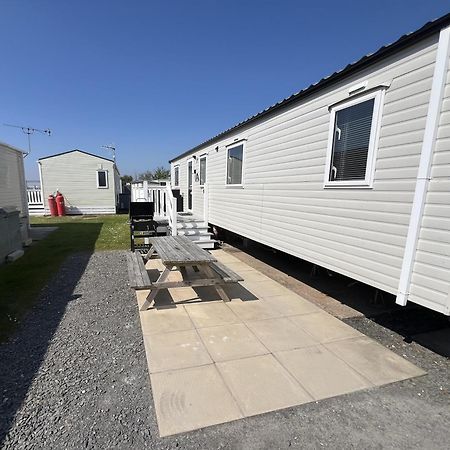 3 Bedroom Modern Caravan Sleeps Up To 8 Millom Luaran gambar