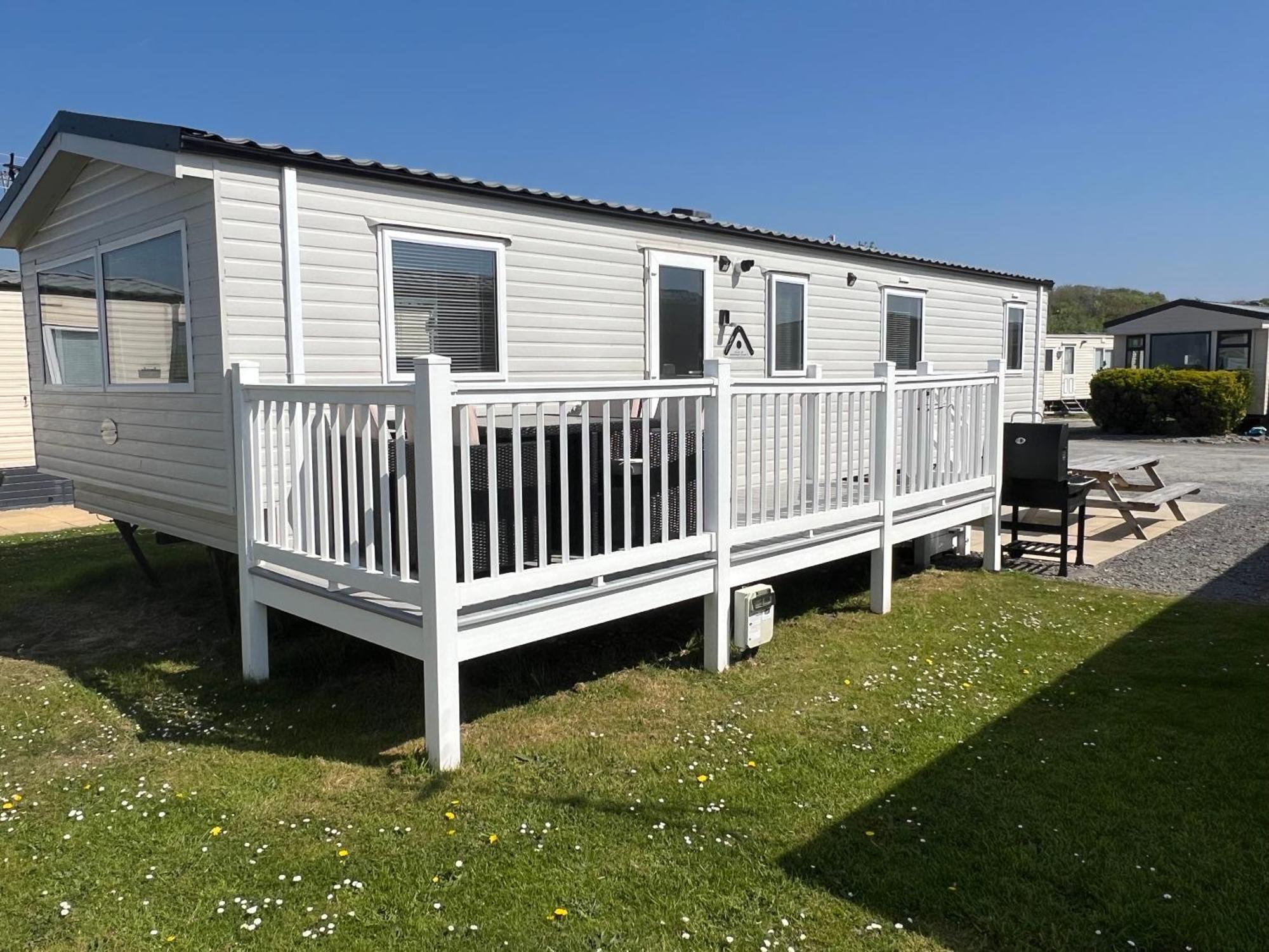 3 Bedroom Modern Caravan Sleeps Up To 8 Millom Luaran gambar